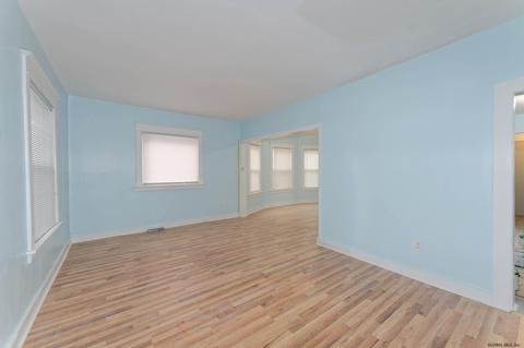 1568 Bradley St, Schenectady, NY 12304 photo 4