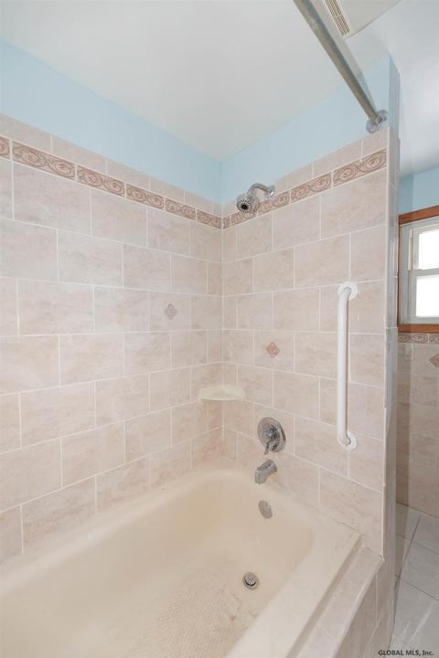 1568 Bradley St, Schenectady, NY 12304 photo 24