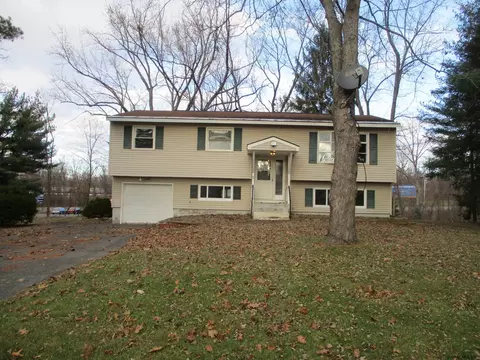 2 Garling Dr, Latham, NY 12110 photo 1