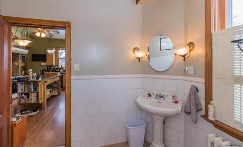 255 Main St, Fort Hunter, NY 12069 photo 11