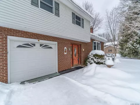 23 Montclair Dr, Schenectady, NY 12302 photo 6