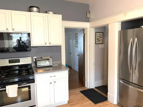 3 Gardner Ter, Delmar, NY 12054 photo 4