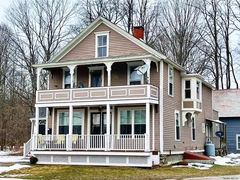 149 E Main St, Cambridge, NY 12816 photo 2