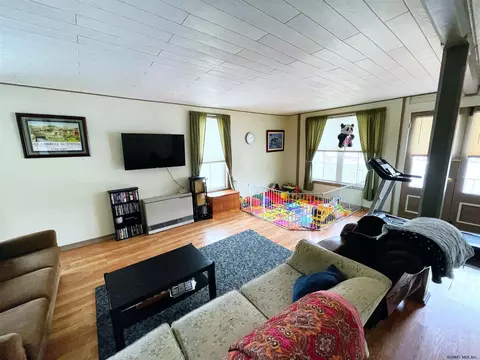 149 E Main St, Cambridge, NY 12816 photo 9