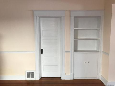924 Wright Ave, Schenectady, NY 12309 photo 4