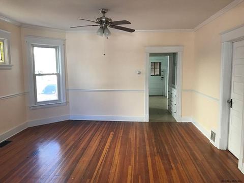 924 Wright Ave, Schenectady, NY 12309 photo 5