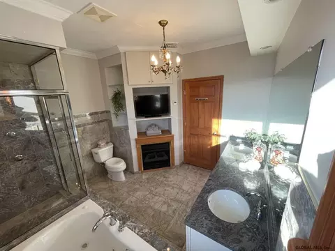21 Googas Rd, Slingerlands, NY 12159 photo 8