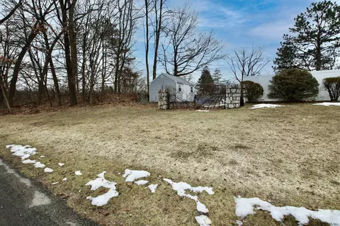180 Ray Ave, Schenectady, NY 12304 photo 4