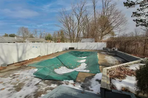 180 Ray Ave, Schenectady, NY 12304 photo 9