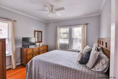 1052 Keyes Ave, Schenectady, NY 12309 photo 29