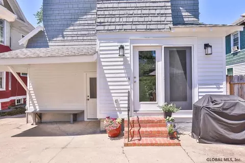 1052 Keyes Ave, Schenectady, NY 12309 photo 40