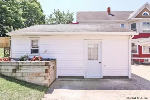 1052 Keyes Ave, Schenectady, NY 12309 photo 35
