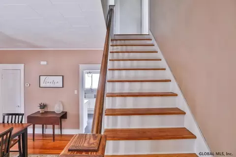1052 Keyes Ave, Schenectady, NY 12309 photo 21