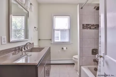 1052 Keyes Ave, Schenectady, NY 12309 photo 23