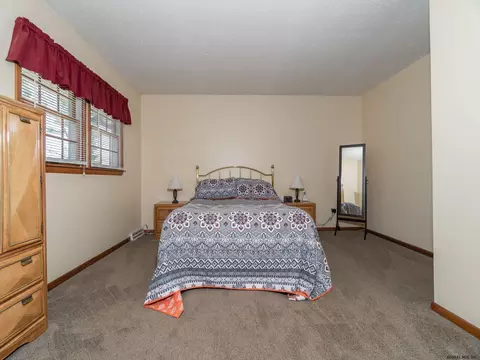 16 Havenbrook Dr, Glenville, NY 12302 photo 21