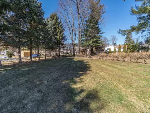 16 Havenbrook Dr, Glenville, NY 12302 photo 31