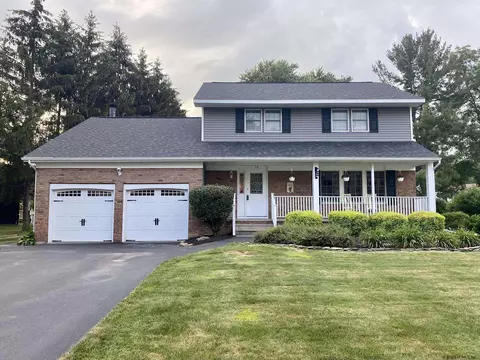 16 Havenbrook Dr, Glenville, NY 12302 photo 1