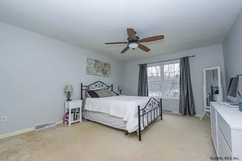 35 Holly Mill Rd, Selkirk, NY 12158 photo 9