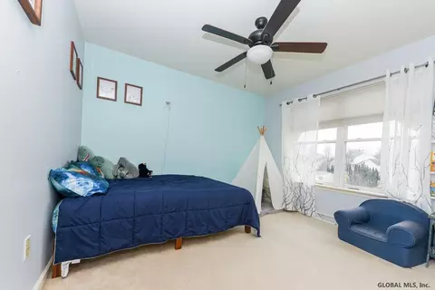 35 Holly Mill Rd, Selkirk, NY 12158 photo 5
