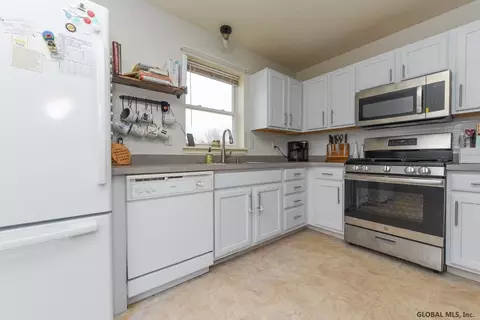 35 Holly Mill Rd, Selkirk, NY 12158 photo 15