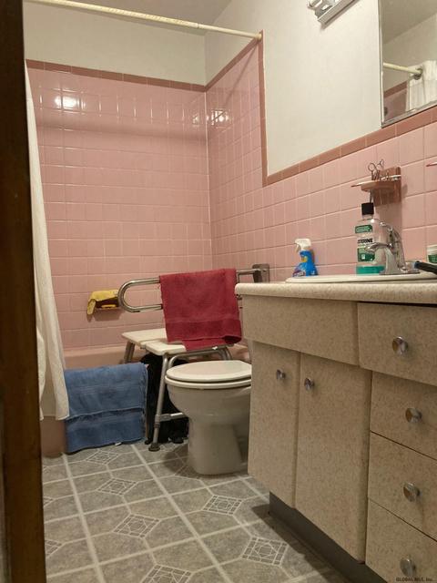 147 Mcclellan St, Schenectady, NY 12304 photo 7