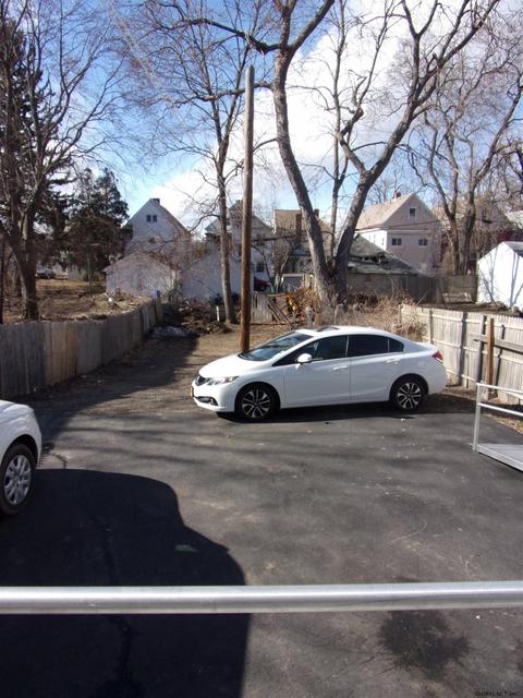 147 Mcclellan St, Schenectady, NY 12304 photo 3