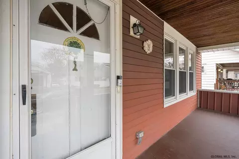 1128 Keyes Ave, Schenectady, NY 12309 photo 5