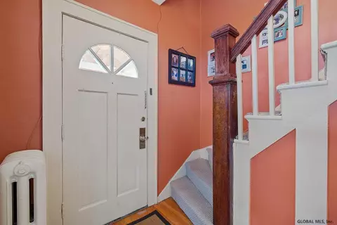 1128 Keyes Ave, Schenectady, NY 12309 photo 6