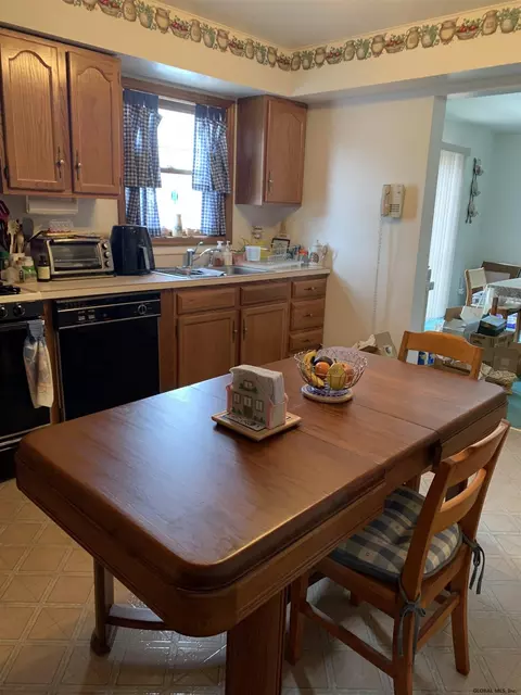205 Marriott Ave, Schenectady, NY 12304 photo 15