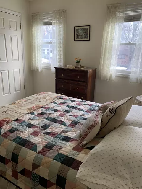 205 Marriott Ave, Schenectady, NY 12304 photo 23