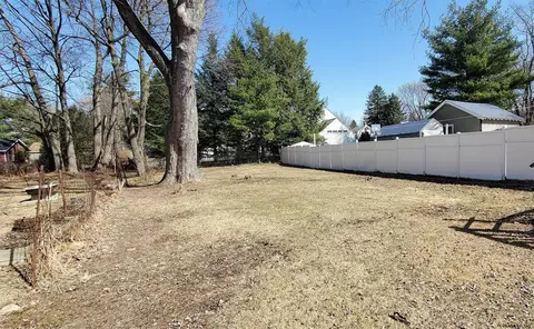 2079 Plum St, Schenectady, NY 12309 photo 28