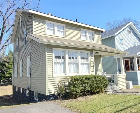 2079 Plum St, Schenectady, NY 12309 photo 1