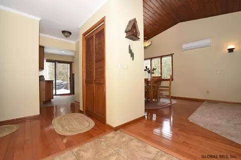 29 Surrey Rd, Corinth, NY 12822 photo 4