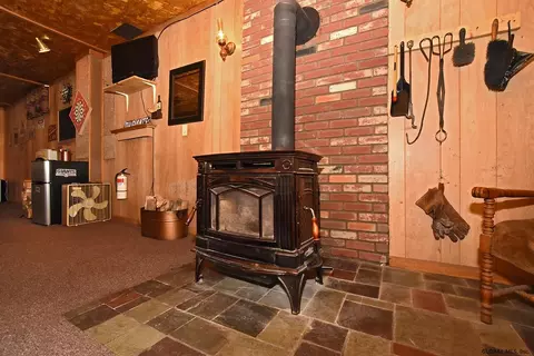 29 Surrey Rd, Corinth, NY 12822 photo 25