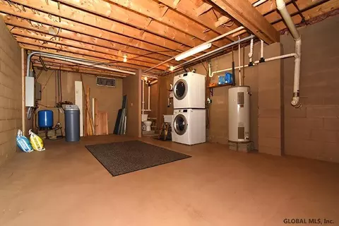 29 Surrey Rd, Corinth, NY 12822 photo 32