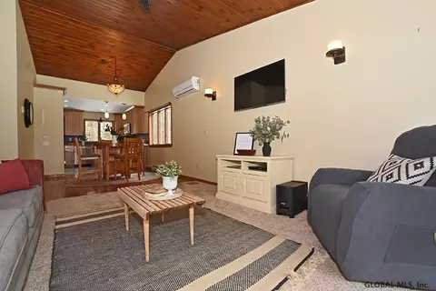 29 Surrey Rd, Corinth, NY 12822 photo 7