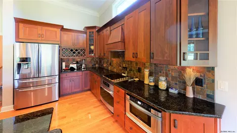 76 Sheldon Dr, Halfmoon, NY 12118 photo 21