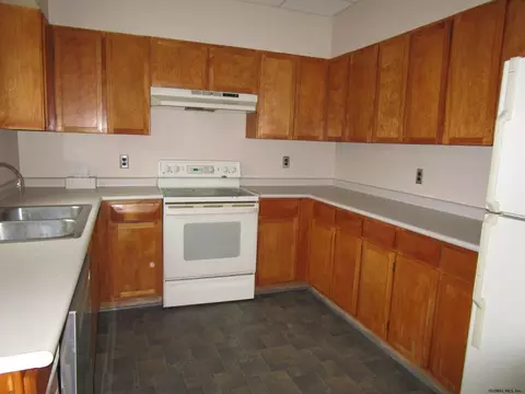 609 E Main St, Cobleskill, NY 12043 photo 11
