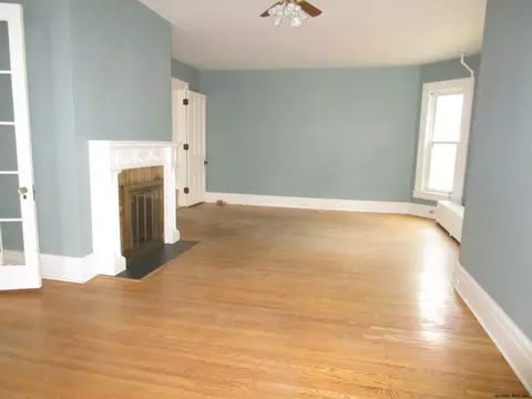 609 E Main St, Cobleskill, NY 12043 photo 2
