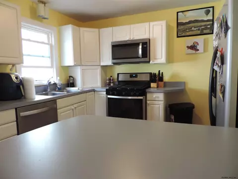212 Walnut St, Corinth, NY 12822 photo 3