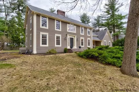 971 Gloucester Pl, Schenectady, NY 12309 photo 3