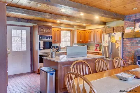 971 Gloucester Pl, Schenectady, NY 12309 photo 25