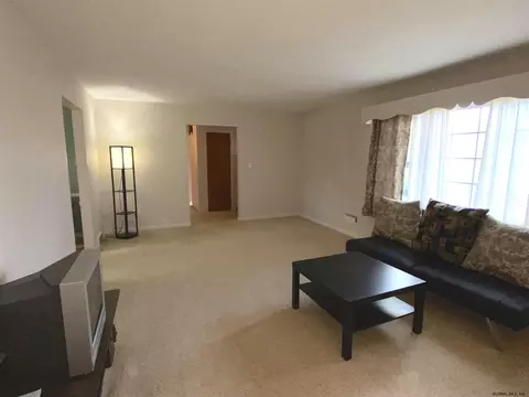 1320 Lexington Ave, Schenectady, NY 12309 photo 4