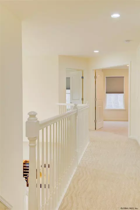 308 Danielle Dr, Schenectady, NY 12303 photo 46