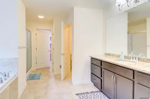 308 Danielle Dr, Schenectady, NY 12303 photo 59