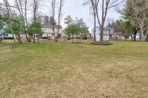 308 Danielle Dr, Schenectady, NY 12303 photo 12