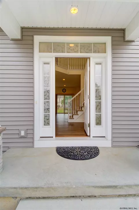 308 Danielle Dr, Schenectady, NY 12303 photo 17