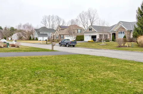308 Danielle Dr, Schenectady, NY 12303 photo 16