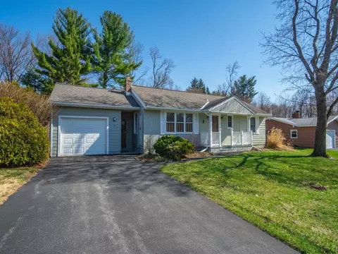 15 Cherry Ln, Glenville, NY 12302 photo 3