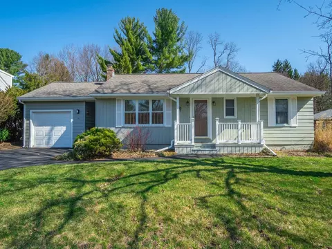 15 Cherry Ln, Glenville, NY 12302 photo 1